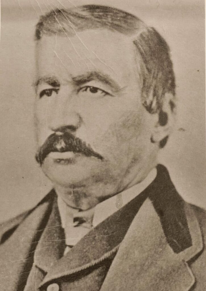 James Bordeaux, francouzský obchodník, který si vzal za manželku indiánku z kmene Sičangujských Lakotů, sestru Hbitého medvěda.