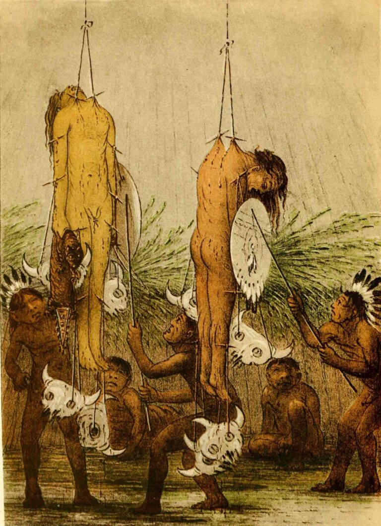 Součástí mandanského obřadu Okipa je i mučení mladých mužů, kteří se chtějí stát plnohodnotnými válečníky. Do svalů na jejich rukou a nohou jsou propíchnuty dřevěné kolíky a na jsou zavěšeny bizoní lebky. Mladíci tak dávají najevo, že jsou pro dobro kmene ochotní a schopní podstoupit a vydržet utrpení.