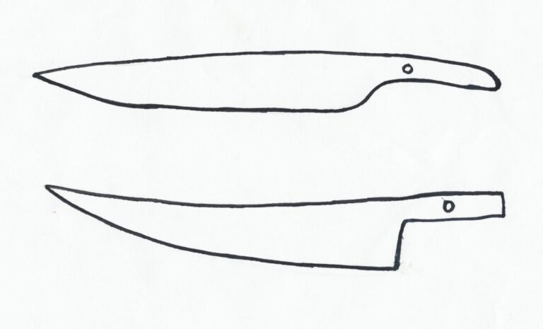 Rozdíl mezi siluetou typického francouzského (nahoře) a anglického (dole) skalpovacího nože.