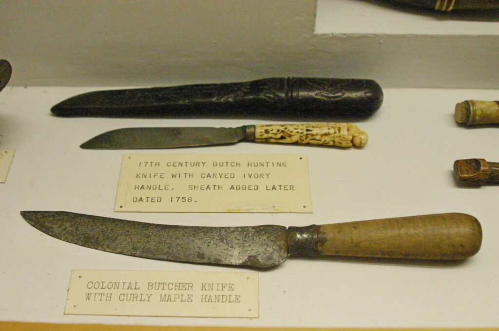 Evropské koloniální nože.